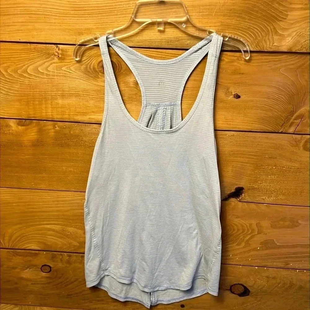 Lululemon womens tank top Md pleated light gray yoga athleisure athletic summer